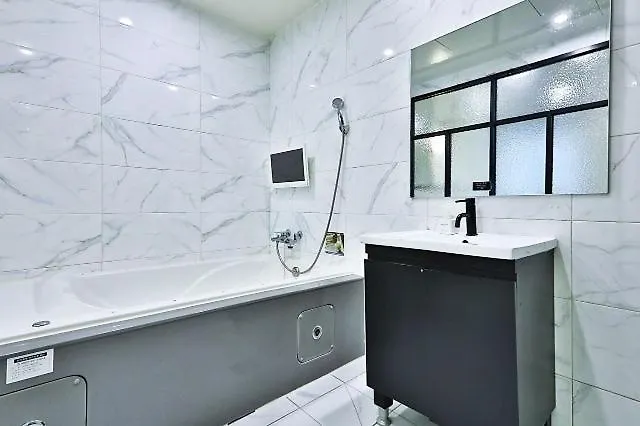 Gwang An Ri Hy Realty